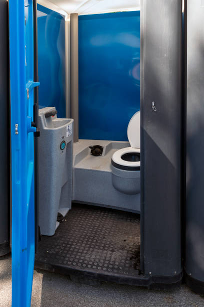 Best Portable restroom trailer rental  in Auburn, IN